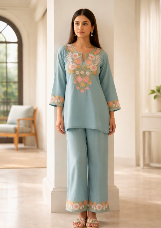 Sea Green Embroidered Cotton short Kurta With Straight Pant