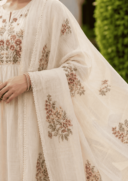 Ivory Malmal Embroidered Kurta and Straight Pant with dupatta