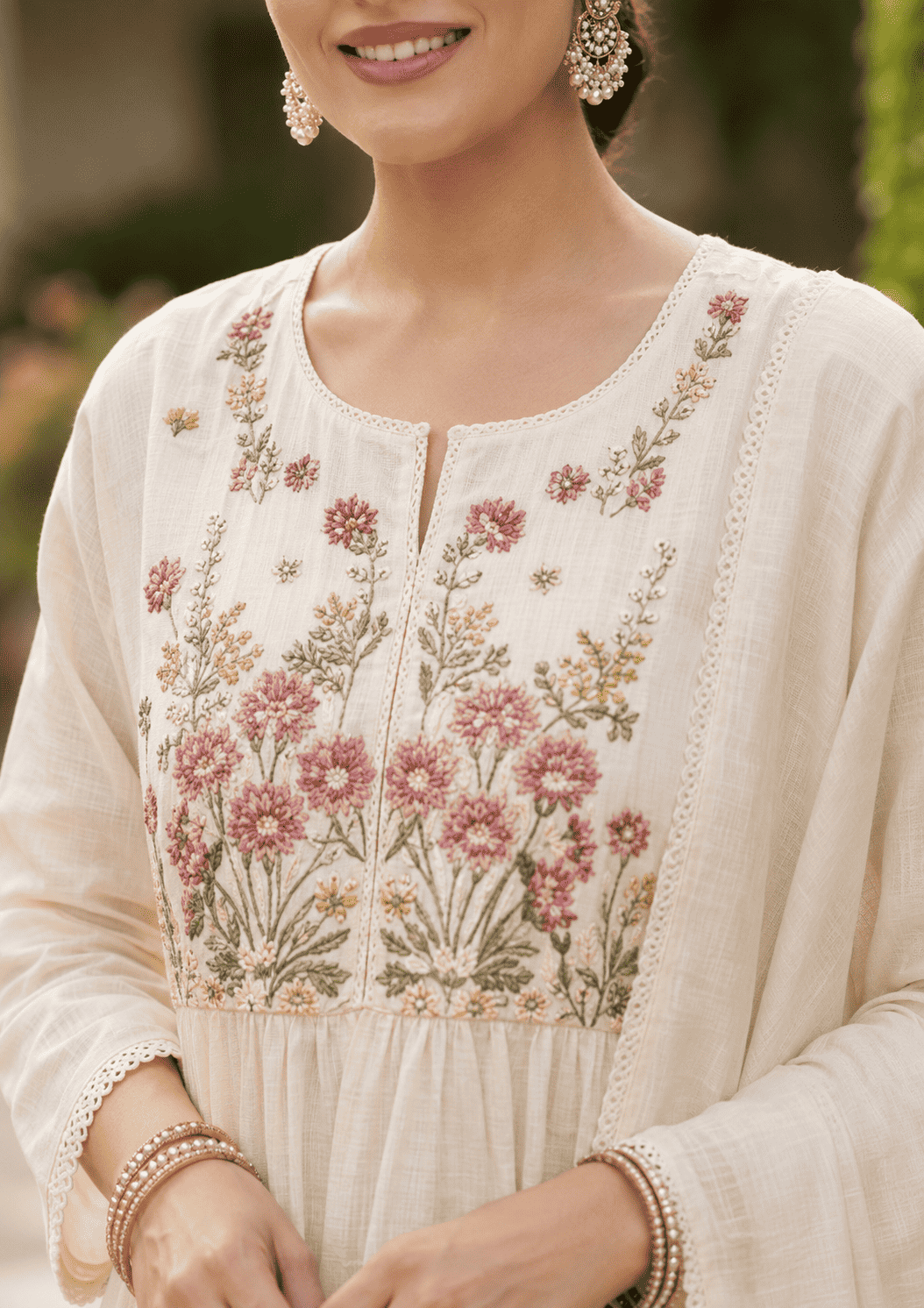 Ivory Malmal Embroidered Kurta and Straight Pant with dupatta