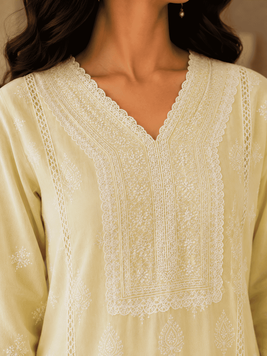 Off-White Chikankari Embroidered Mul Cotton Kurta Pant With Dupatta