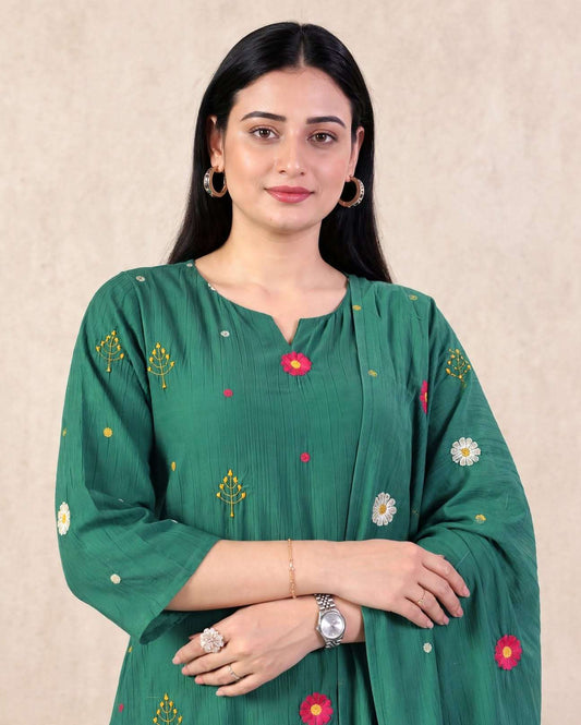 Green Embroidered Crushed Palli Silk Kurta and Pant with Dupatta