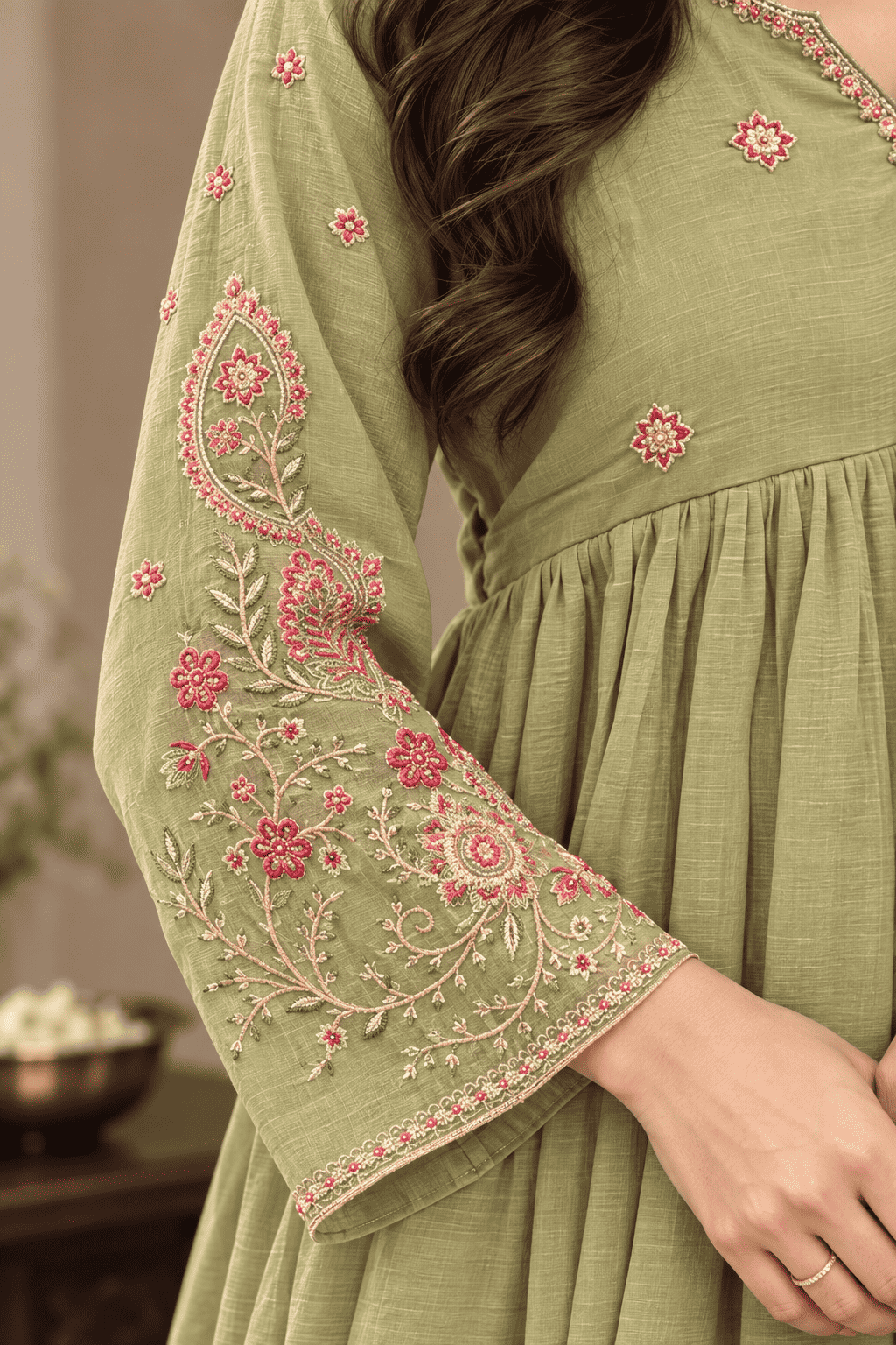 Green silk blend with embroidery kurta pant with net dupatta