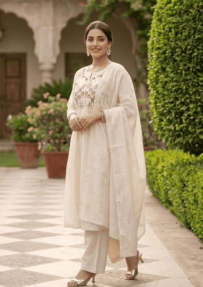 Ivory Malmal Embroidered Kurta and Straight Pant with dupatta